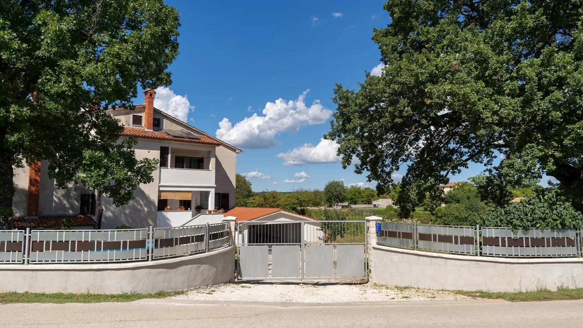 Lägenhet Apartman Kalic Štokovci